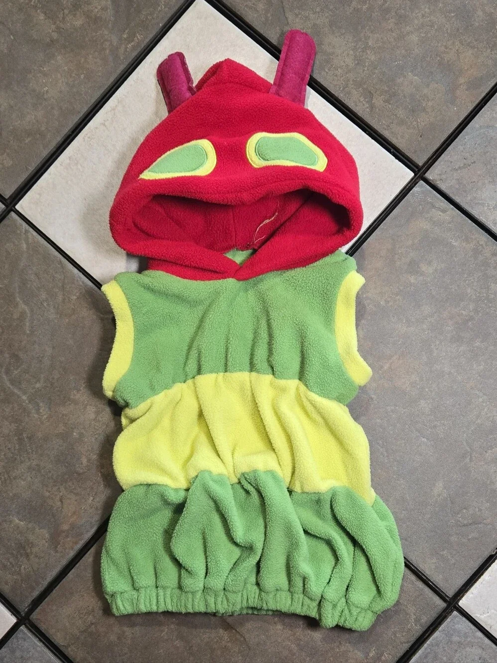 Hungry Caterpillar Costume Hoodie Toddler 2T Green Yellow Eric Carle Inspired